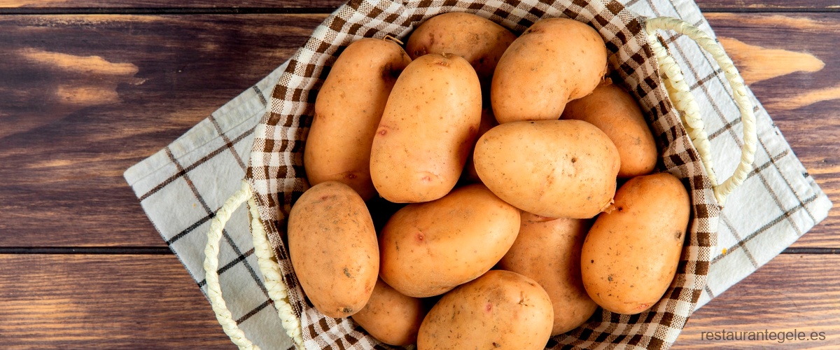 ¿Cuántos gramos pesan dos patatas cocidas?