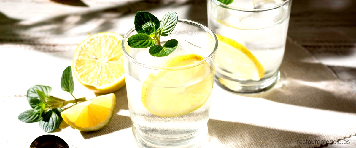 ¿Qué tipo de alcohol se usa para hacer limoncello?